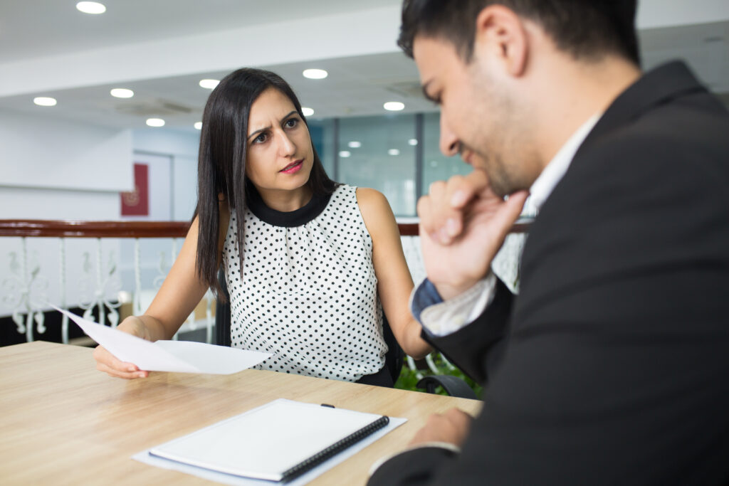 Primeros pasos tras la acusación, qué hacer y qué evitar